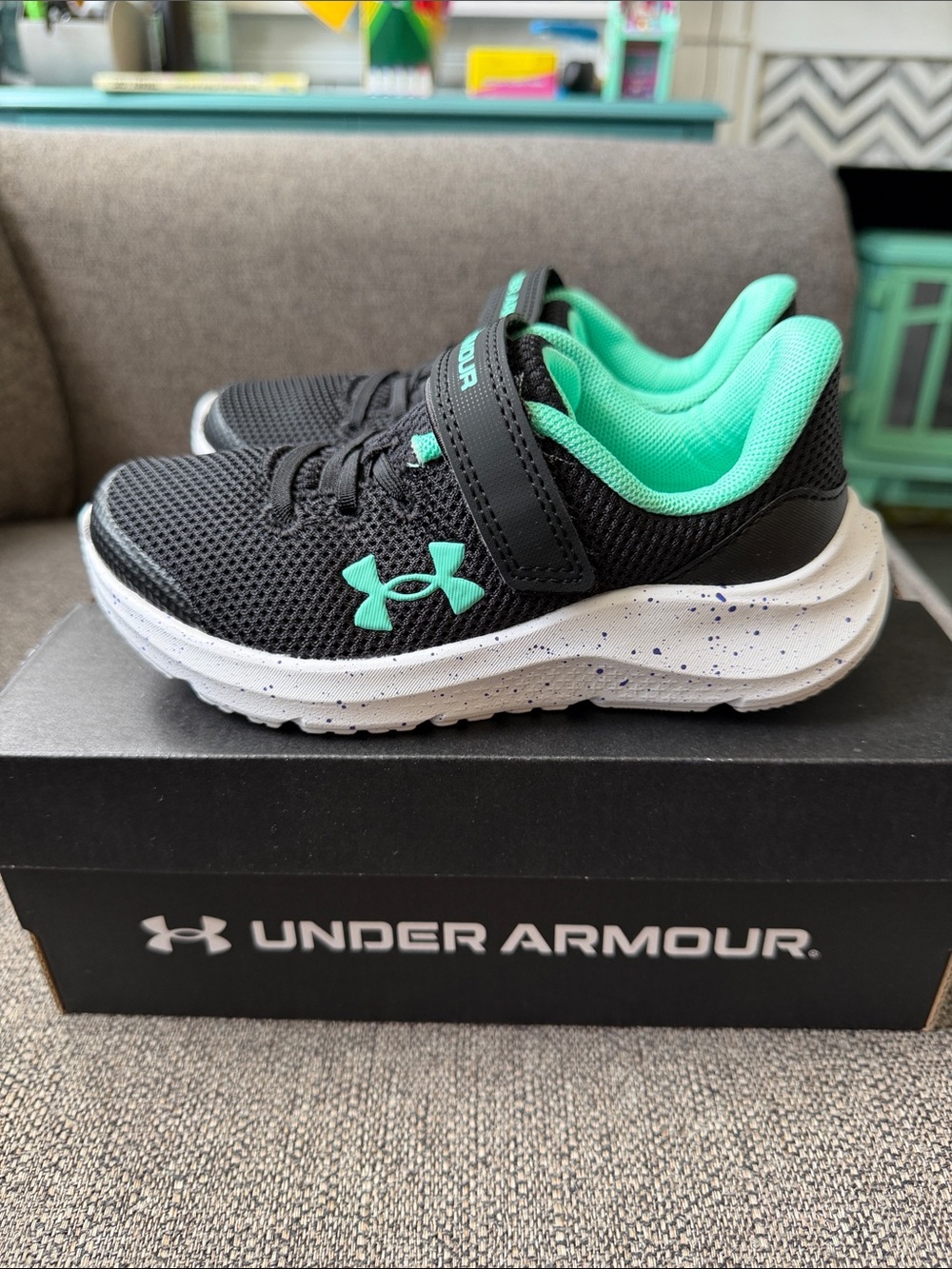 Under Armour GPS Pursuit 4  AC Black & Mint Athletic Sneakers